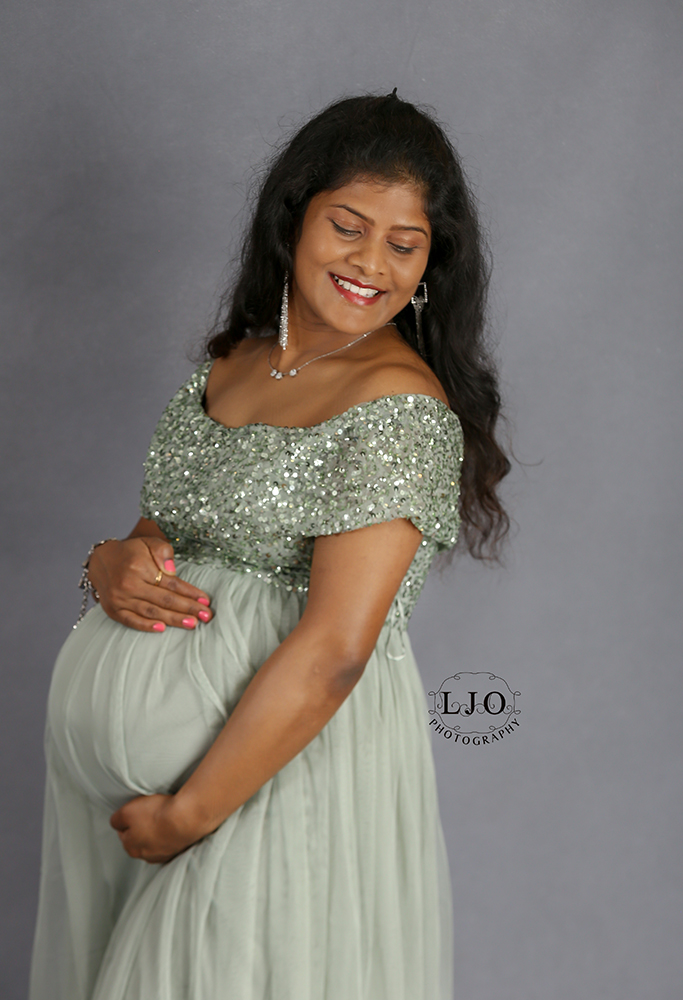 Indian Maternity Pregnancy Photoshoot Stunningly Beautiful - LJO